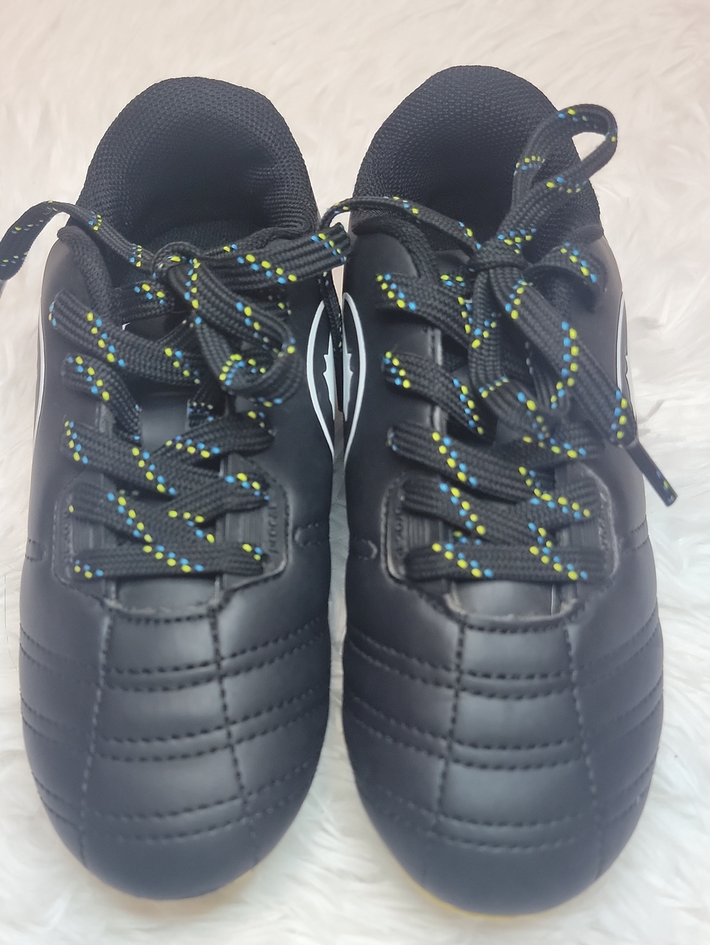 Puma ProCat Youth Kids Black Soccer Cleats. Size 12 - Picture 3 of 7
